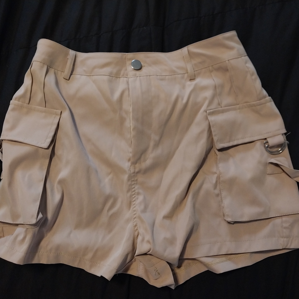 Women's Tan Cargo Shorts